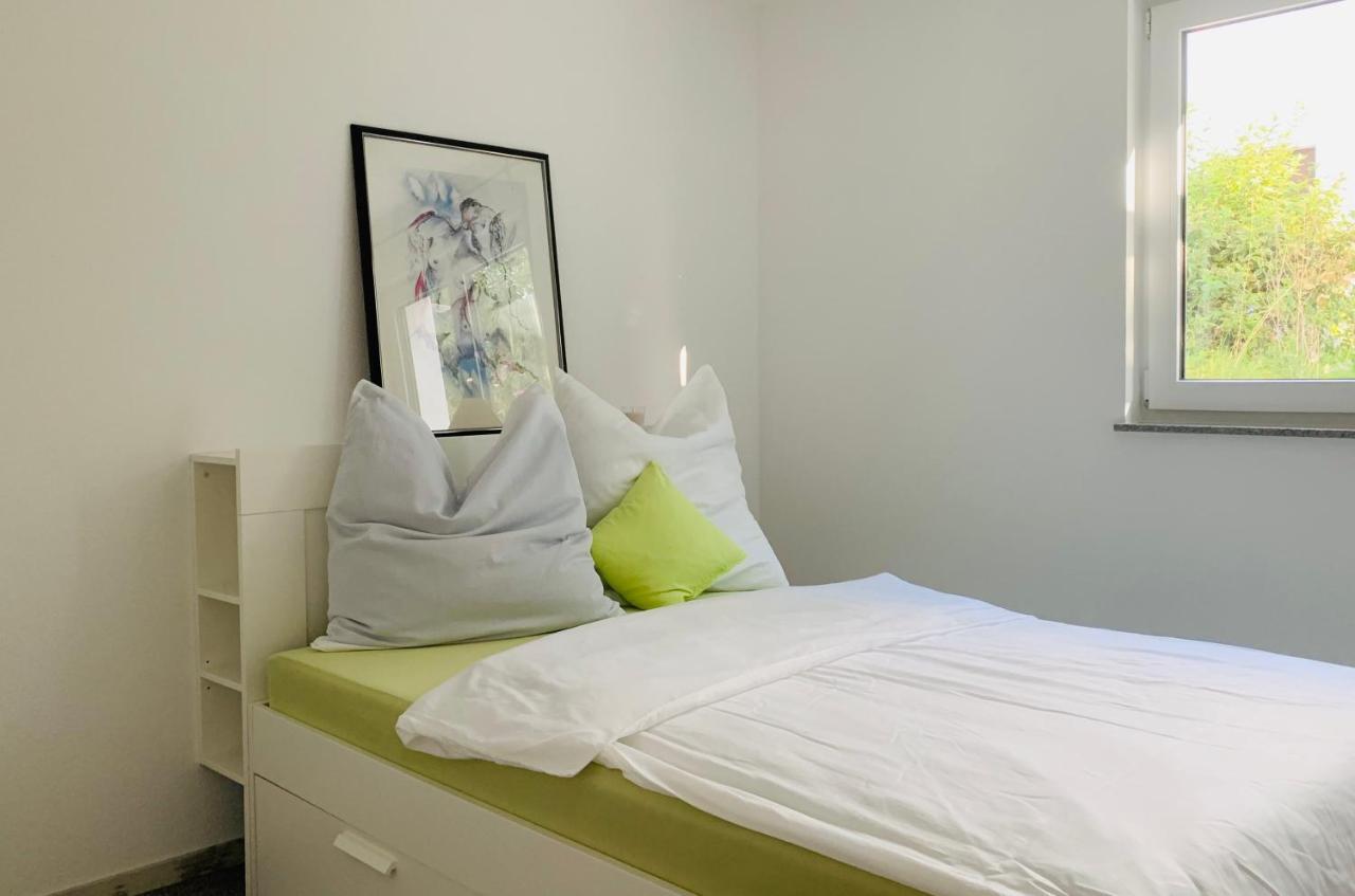 Firmen & Ferienwohnung Brecht 1 Waibstadt Экстерьер фото